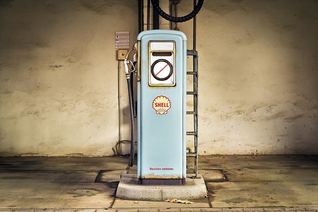 How EVs Fuel Chemotherapy Resistance: Key Mechanisms